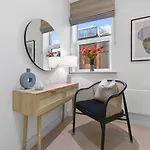 Elegant Windsor Apartment Close To Castle