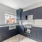 Charming Cottage In Windsor - Walk To Castle &Shops!