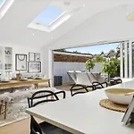 Clarence House-Windsor-Parking-5 Bed