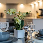 Windsor Luxury Studio Apartment