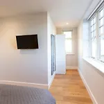 Hampden Apartments - The Anne