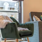 Windsor Luxury Studio Apartment