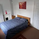 Comfy 3 Bed House Near Windsor Castle And Legoland