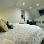 Unique Luxury Detached Apartment In Windsor That Sleeps 4