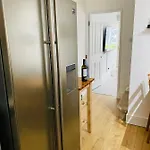 Windsor, Entire House, Free Parking, 64Mbps, Legoland&Thorpe Park