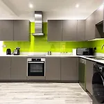 Karen\'S Place In Windsor