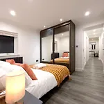 Karen\'S Place In Windsor
