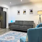 Karen\'S Place In Windsor