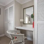 Pass The Keys Stylish 2 Bedroom Flat Apartment With Free Parking In Windsor