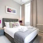 Urban Living\'S - Windsor Castle Luxury Apartments