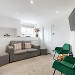 Castle Properties: The Duchess, 3 Bed Family Cottage