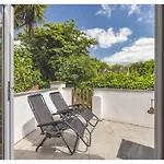 Charming 2 Bed/2 Bath Flat By The Long Walk