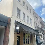 Watch Changing Of The Guard And Walk To The Castle! 2 Bedroom Apartment