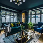 Stunning Home In Windsor By Casa By Grace, Idyllic Location, Perfect For Large Groups, Pet Friendly, Sleeps 7-9!