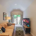 The Long Walk: 3Bed & Garden