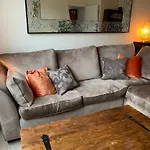 4 The Courtyard Central Windsor 2Br