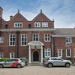 Pass The Keys Elegant 1 Bedroom Flat With Sofa Bed In Manor House