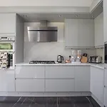 Pass The Keys Spacious 3 Bed By River Thames Old Windsor