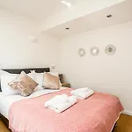 Perfect Location, 1 Bedroom Apt, Castle, Legoland