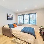 Chic Living By Lawsons