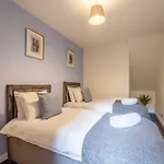 Stylish Apartment 5 Min Walk To Castle