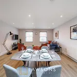 Penthouse Living By Lawsons