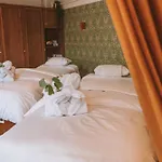 Luxury, Castle View Apartment! Free Spa , Windsor Town Centre