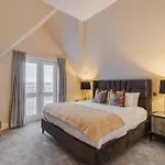 Luxury Penthouse - Castle Views - 2 Bed & Parking