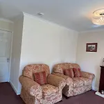 Private Apartment In Windsor