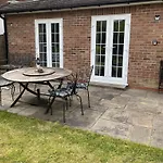 Private Apartment In Windsor