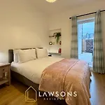 Charming Living By Lawsons With Parking