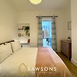 Charming Living By Lawsons With Parking