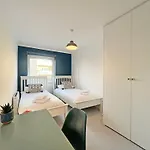 Beautiful Windsor 2 Bed, Perfect Location, 5 Mins Walk To Centre, Free Parking, Legoland, Ascot