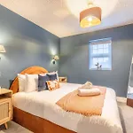 Escape In Style To Windsor With Free Parking