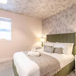 Escape In Style To Windsor With Free Parking