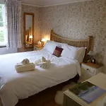Manor Cottage Bed And Breakfast
