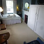 Manor Cottage Bed And Breakfast