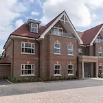 Hampden Apartments - The Diana
