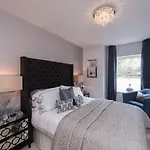 Hampden Apartments - The Diana