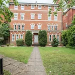Hampden Apartments - The Meghan