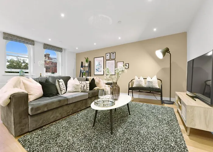 Elegant Windsor Apartment Close To Castle