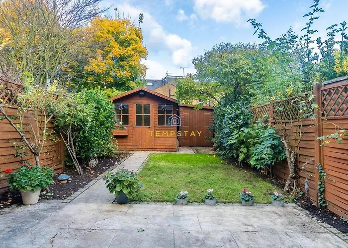 Stylish 3 Bed Cottage, Walk 2 All Sights & High St