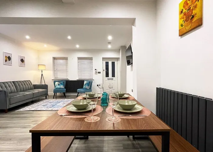 Karen\'S Place In Windsor