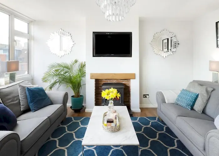 Pass The Keys Eton Penthouse With Amazing Castle River Views