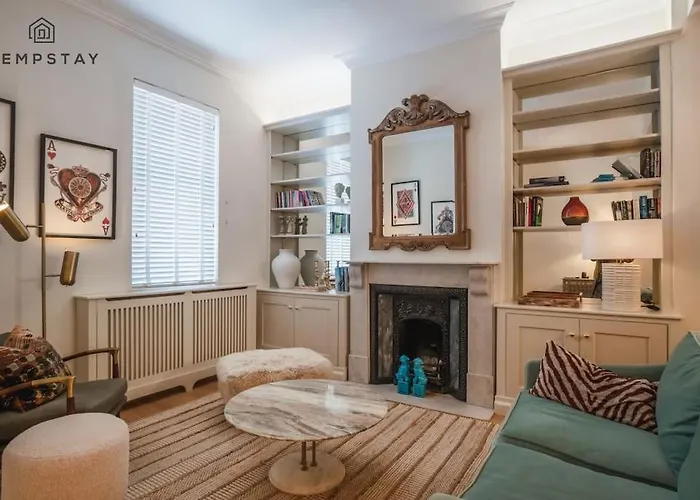 The Long Walk: 3Bed & Garden