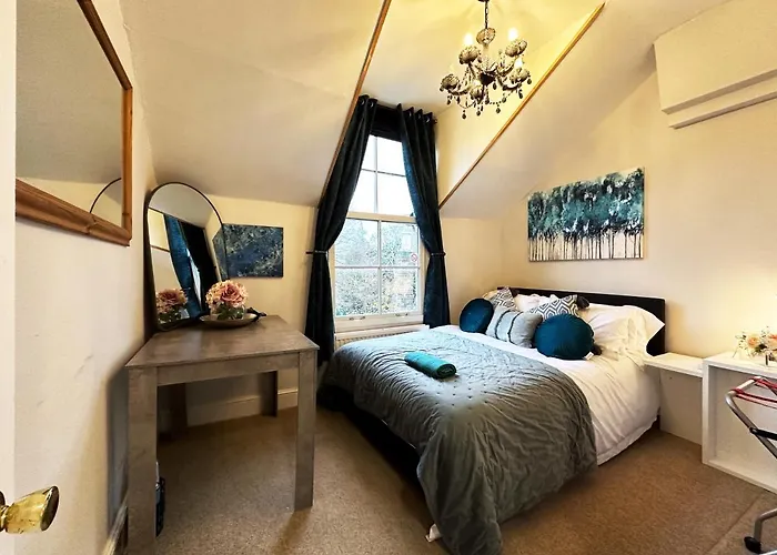 Alex\'S Place Near Windsor Castle