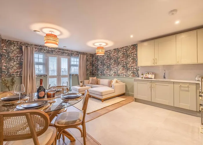 Escape In Style To Windsor With Free Parking