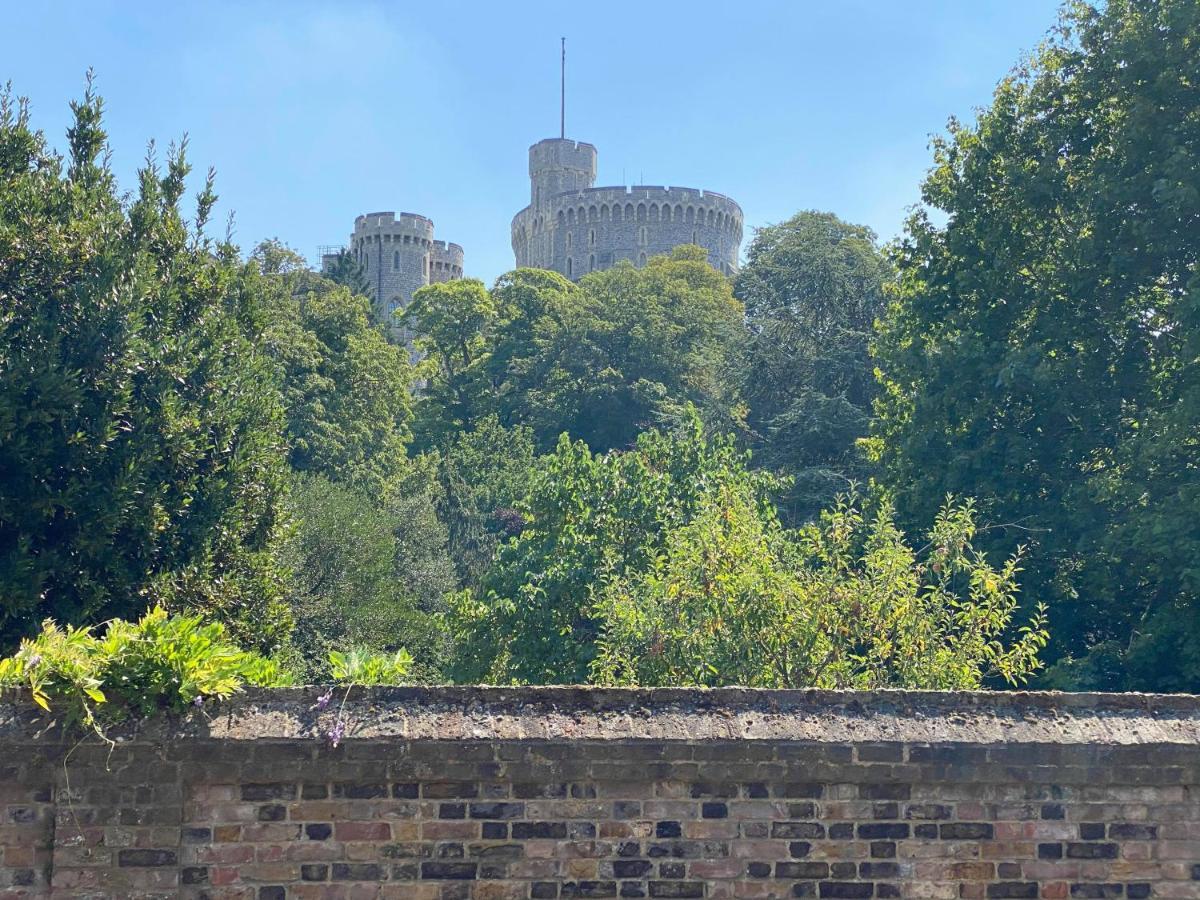 Letting Serviced - Guards View, Apartment Windsor