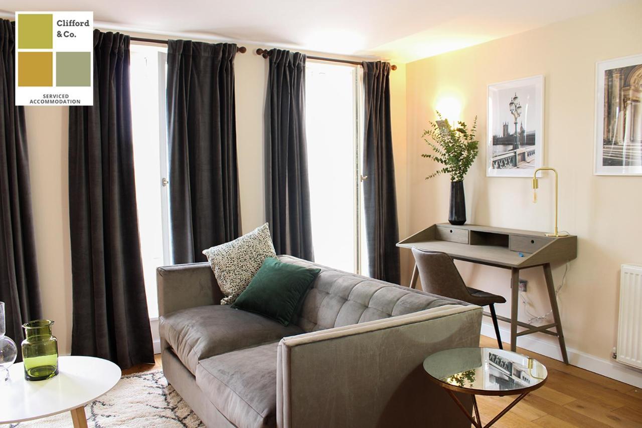Apartment The Mulberry- Cliffordco Serviced Windsor, 1 Bedroom With Balcony And Free Parking