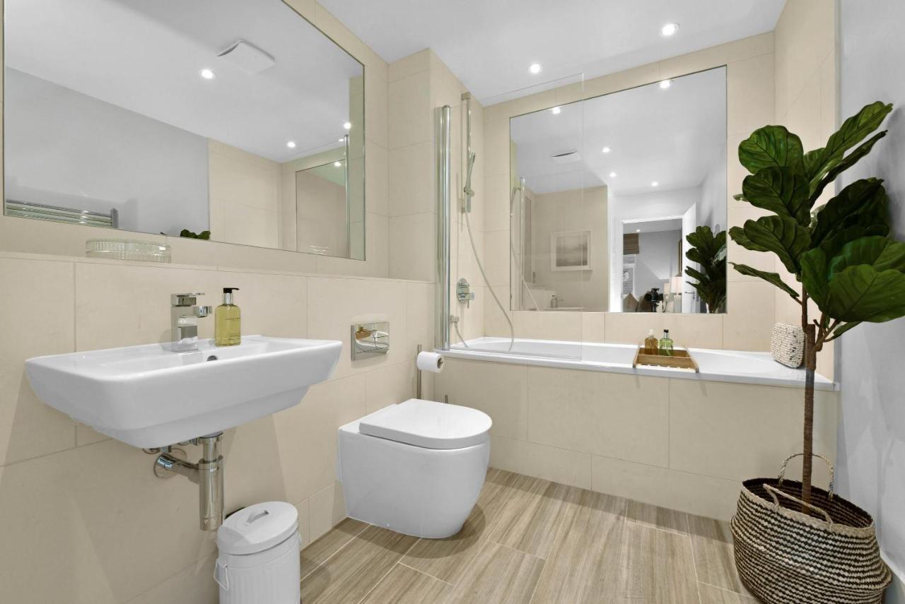 Elegant Close To Castle Apartment